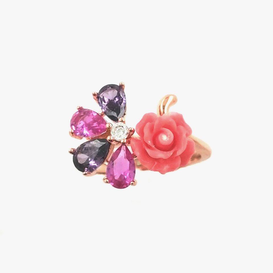 Anello con rosa e pietre colorate