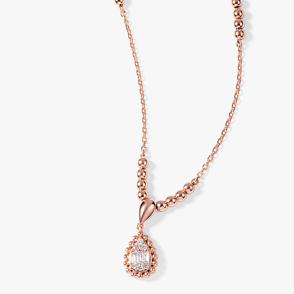 Oubharia essentia necklace in 18k rose gold with diamonds