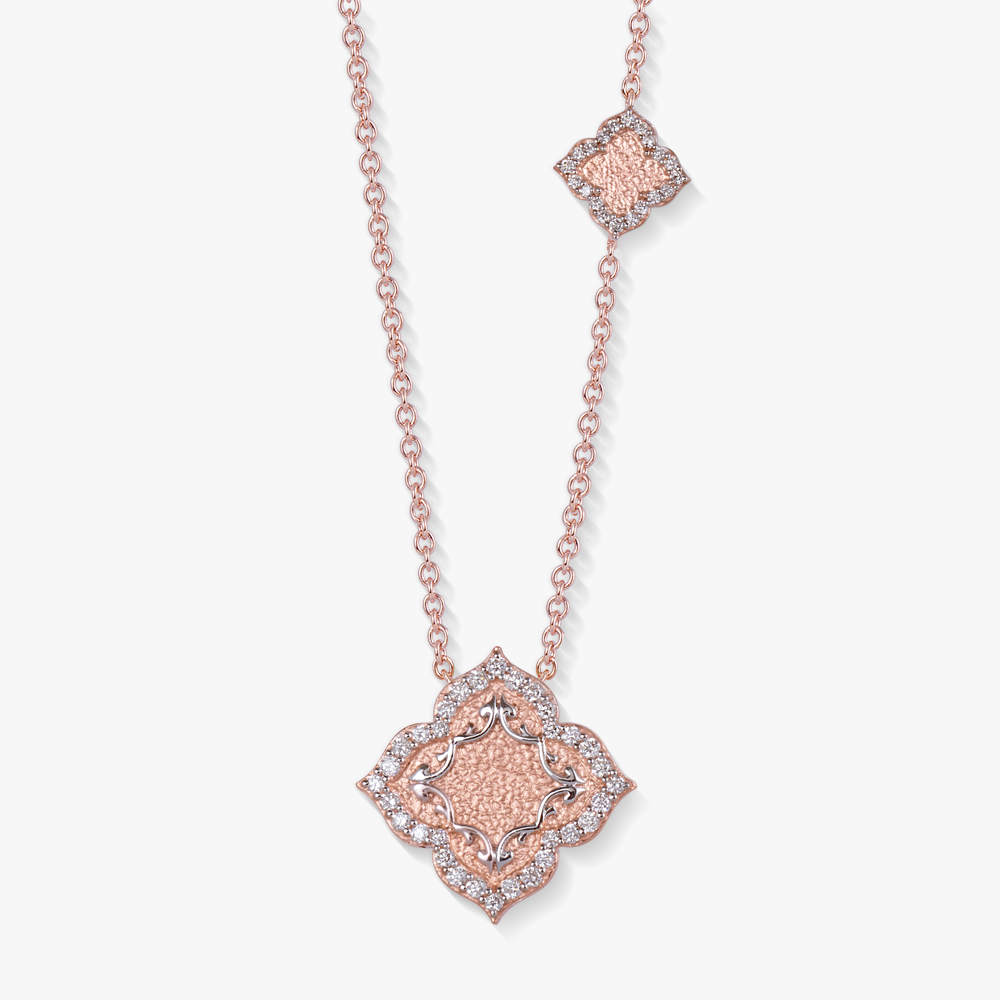 Necklace in 18k rose gold with diamonds